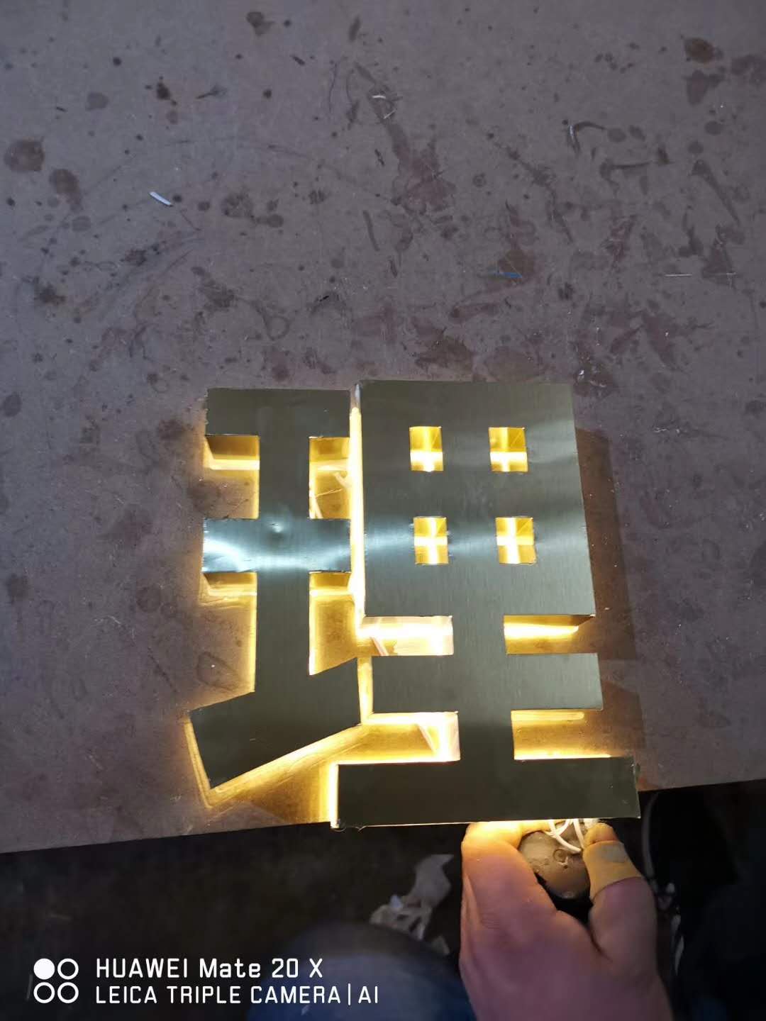 水晶背打光發光字